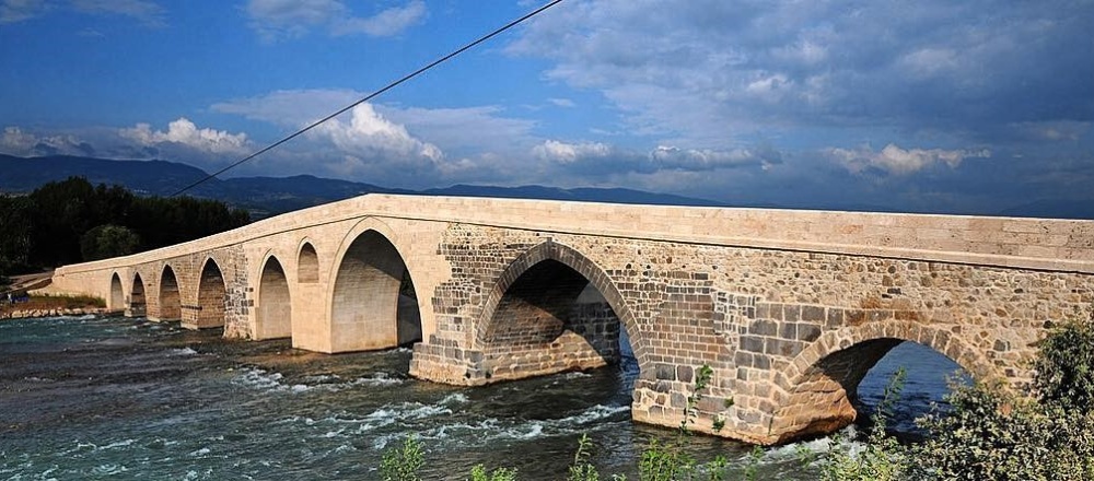 Tokat'ın Tarihi Köprüsü: Talazan