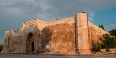 Tokat:Mahperi Hatun Kervansarayı