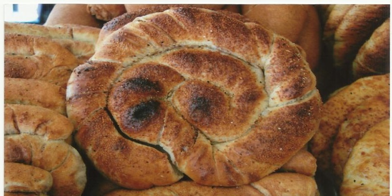 Tokat Cevizli Çarşaf Böreği