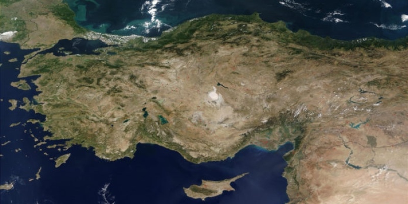 Akdeniz ve Karadeniz'e Verilen Renk İsimlerinin Hikayesi